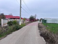 Teren Comana- Str Livezii- in apropiere de gara